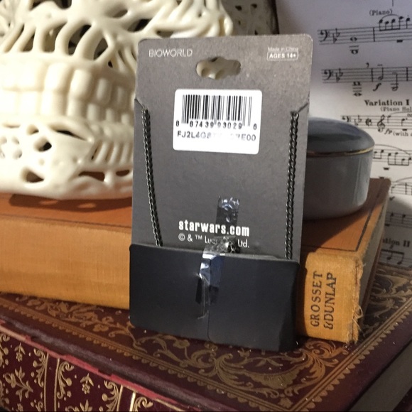 ✨Star Wars Imperial Tie Fighter Necklace 🎯 - Picture 2 of 2